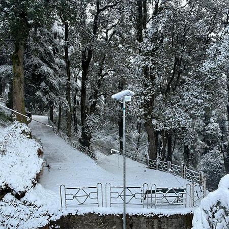 Hotel Jakhu Heights Shimla Esterno foto